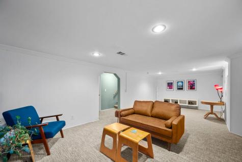 200 Thomas Avenue S Minneapolis MN 55405