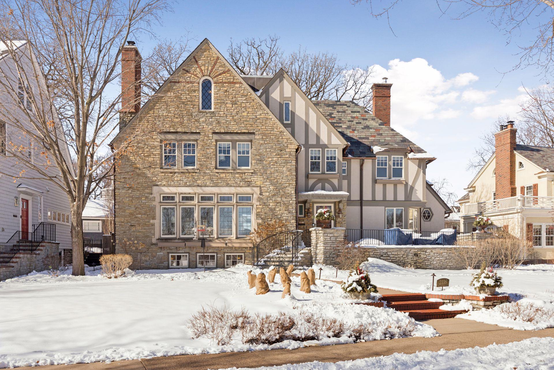 2116 W Lake Of The Isles Parkway Minneapolis MN 55405