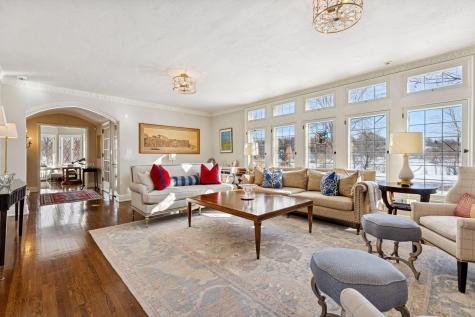 2116 W Lake Of The Isles Parkway Minneapolis MN 55405