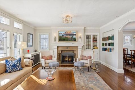 2116 W Lake Of The Isles Parkway Minneapolis MN 55405