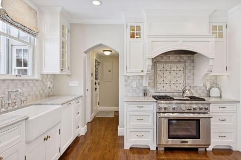 2116 W Lake Of The Isles Parkway Minneapolis MN 55405