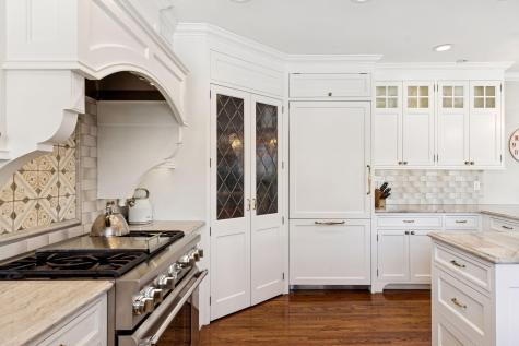 2116 W Lake Of The Isles Parkway Minneapolis MN 55405