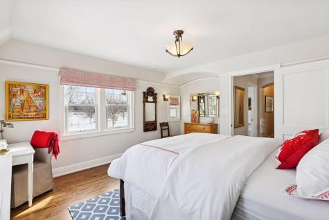 2116 W Lake Of The Isles Parkway Minneapolis MN 55405