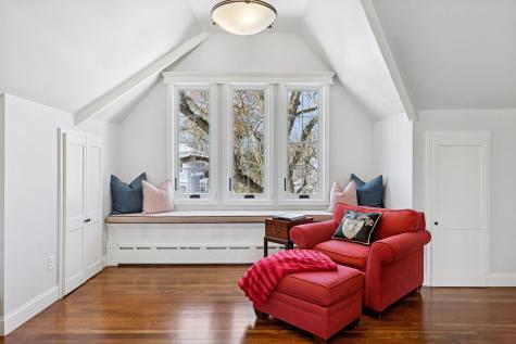 2116 W Lake Of The Isles Parkway Minneapolis MN 55405