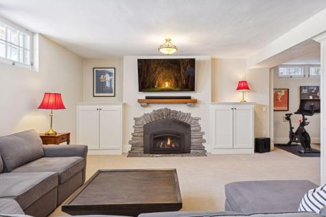 2116 W Lake Of The Isles Parkway Minneapolis MN 55405