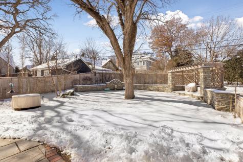 2116 W Lake Of The Isles Parkway Minneapolis MN 55405