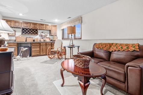 4936 Poppy Lane Edina MN 55435
