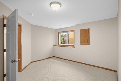 7912 Victoria Curve Saint Louis Park MN 55426