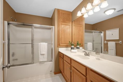 7912 Victoria Curve Saint Louis Park MN 55426