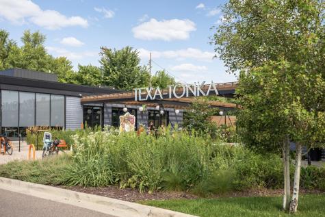 7912 Victoria Curve Saint Louis Park MN 55426