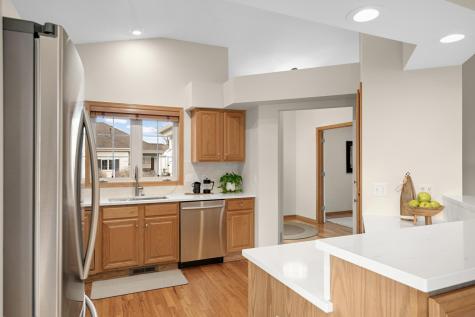 7912 Victoria Curve Saint Louis Park MN 55426