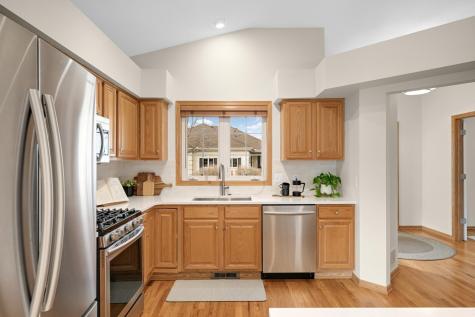 7912 Victoria Curve Saint Louis Park MN 55426