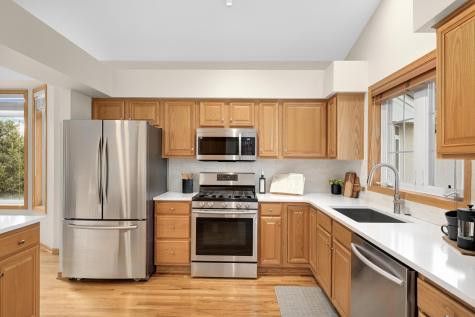 7912 Victoria Curve Saint Louis Park MN 55426