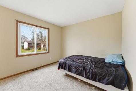 1533 79th Avenue N Brooklyn Park MN 55444