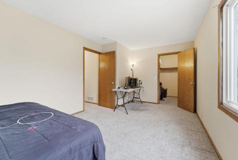 1533 79th Avenue N Brooklyn Park MN 55444