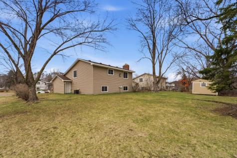 1533 79th Avenue N Brooklyn Park MN 55444