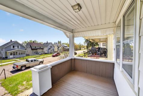 2711 W 9th Street Duluth MN 55806