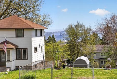 2711 W 9th Street Duluth MN 55806