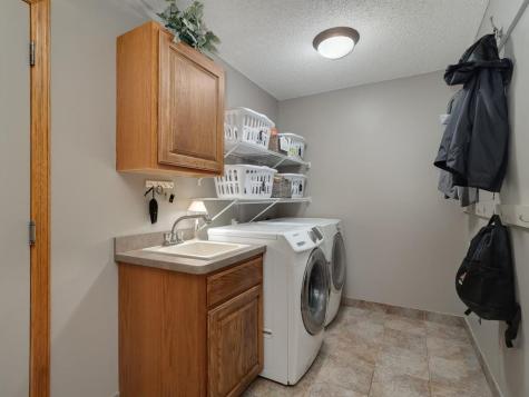 10154 Noble Court N Brooklyn Park MN 55443