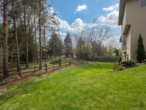 10154 Noble Court N Brooklyn Park MN 55443