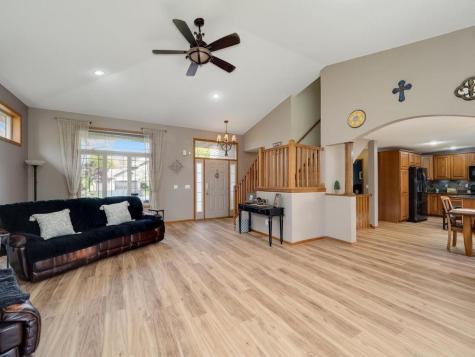 10154 Noble Court N Brooklyn Park MN 55443