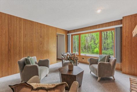 175 W Kraft Road West Saint Paul MN 55118