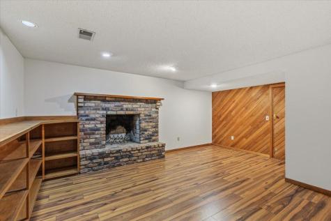 175 W Kraft Road West Saint Paul MN 55118