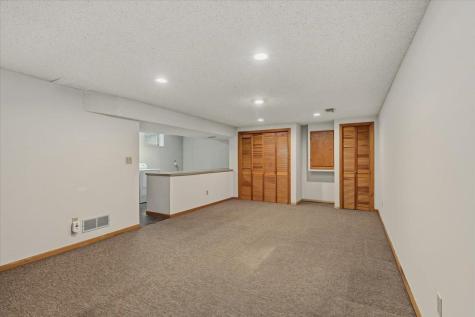 175 W Kraft Road West Saint Paul MN 55118