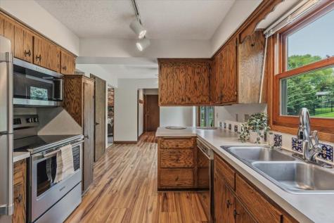 175 W Kraft Road West Saint Paul MN 55118
