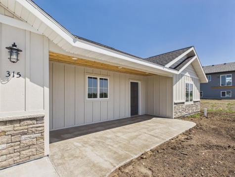 315 11th Street SE Freeport MN 56331