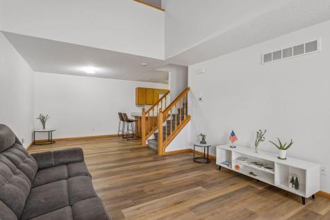 7893 Hemingway Avenue S Cottage Grove MN 55016