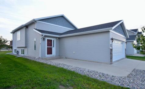 445 Foxtail Drive E West Fargo ND 58078