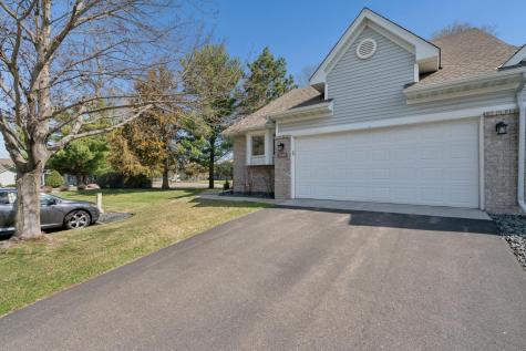 2640 Pine Ridge Drive Anoka MN 55303