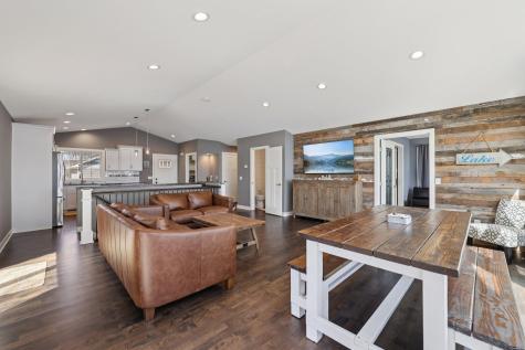 4731 109th Avenue Clear Lake MN 55319