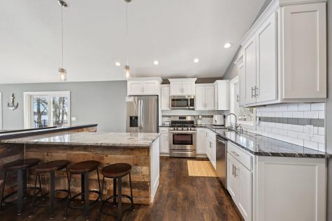 4731 109th Avenue Clear Lake MN 55319
