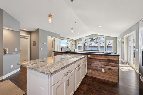 4731 109th Avenue Clear Lake MN 55319