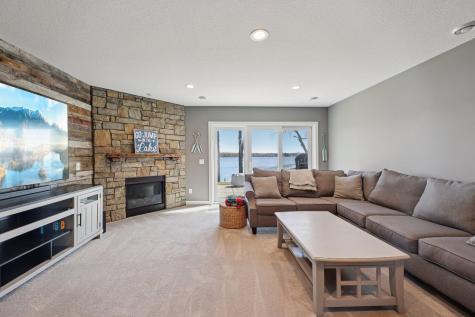 4731 109th Avenue Clear Lake MN 55319
