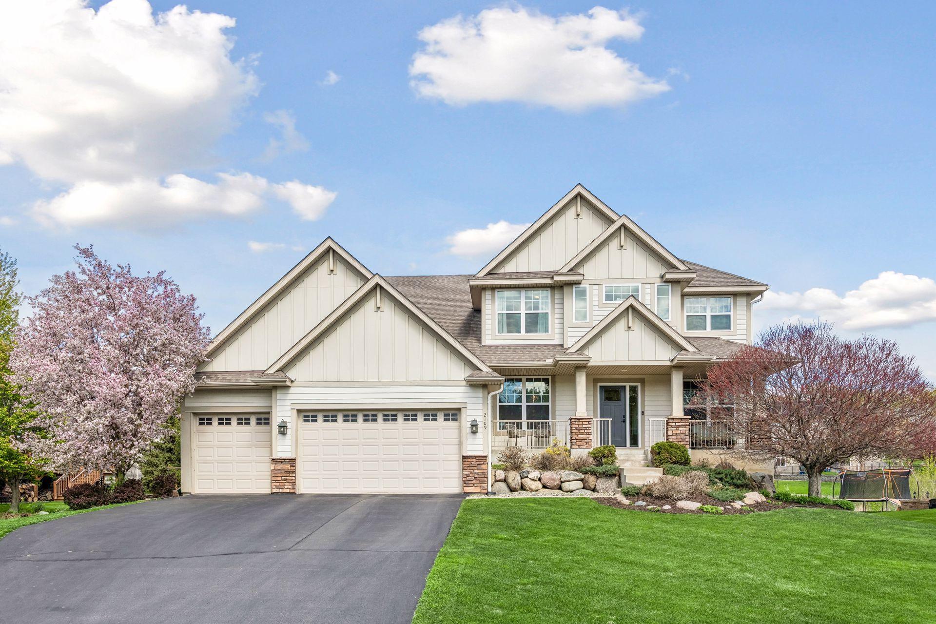 2109 Valley Creek Lane Shakopee MN 55379