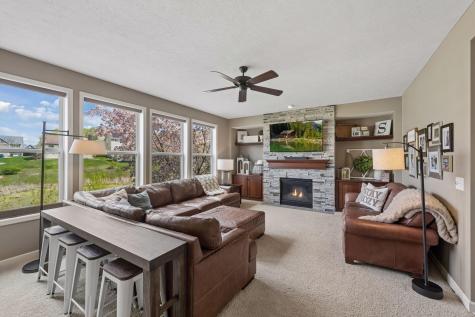 2109 Valley Creek Lane Shakopee MN 55379