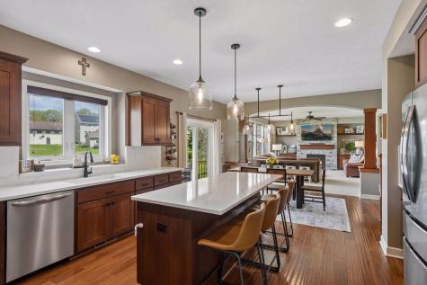 2109 Valley Creek Lane Shakopee MN 55379