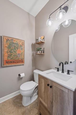 2109 Valley Creek Lane Shakopee MN 55379