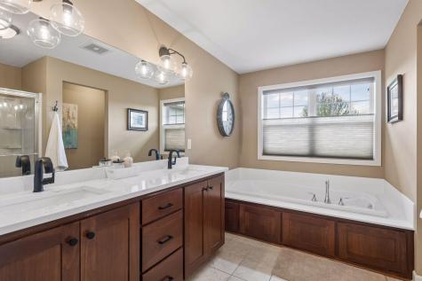 2109 Valley Creek Lane Shakopee MN 55379