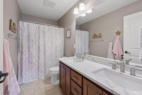 2109 Valley Creek Lane Shakopee MN 55379