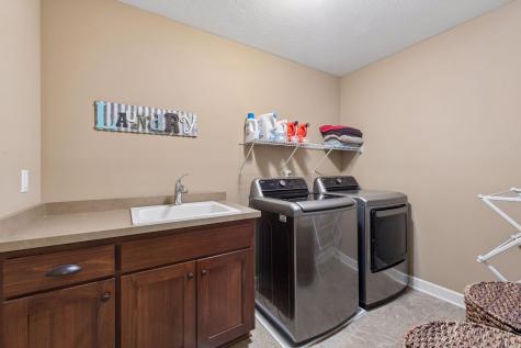 2109 Valley Creek Lane Shakopee MN 55379