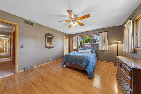 808 Hillcrest Drive Montgomery MN 56069