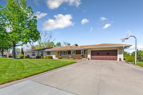 808 Hillcrest Drive Montgomery MN 56069