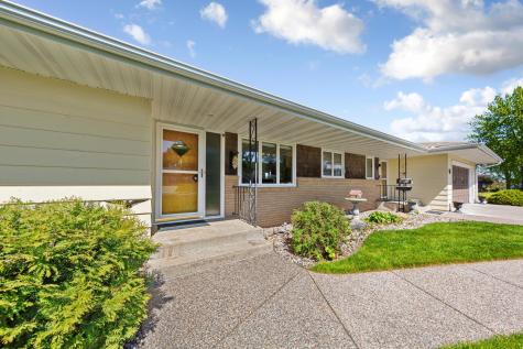 808 Hillcrest Drive Montgomery MN 56069