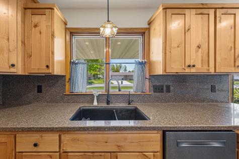 808 Hillcrest Drive Montgomery MN 56069