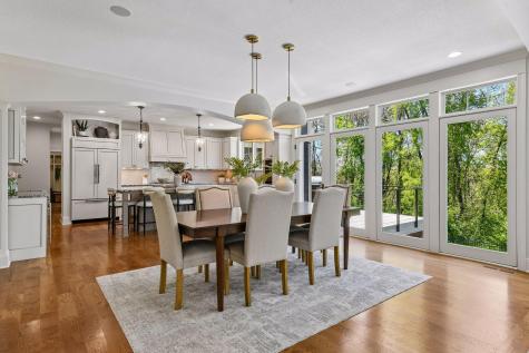 6671 Amberwood Lane Chanhassen MN 55317