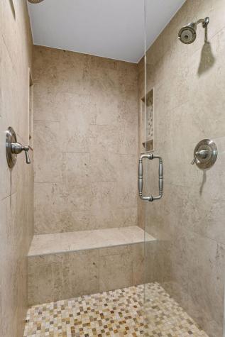6671 Amberwood Lane Chanhassen MN 55317